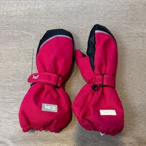 Kids Sherpa Lined Red and Black Winter Mittens - Size 4